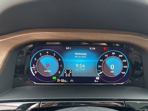 New 2026 Volkswagen Atlas SE image 8