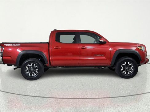 Used 2022 Toyota Tacoma TRD Off-Road AWD/4WD image 6