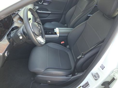 Used 2024 Mercedes-Benz C 300 Sedan image 11