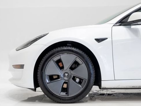 Used 2022 Tesla Model 3 Long Range AWD/4WD image 25