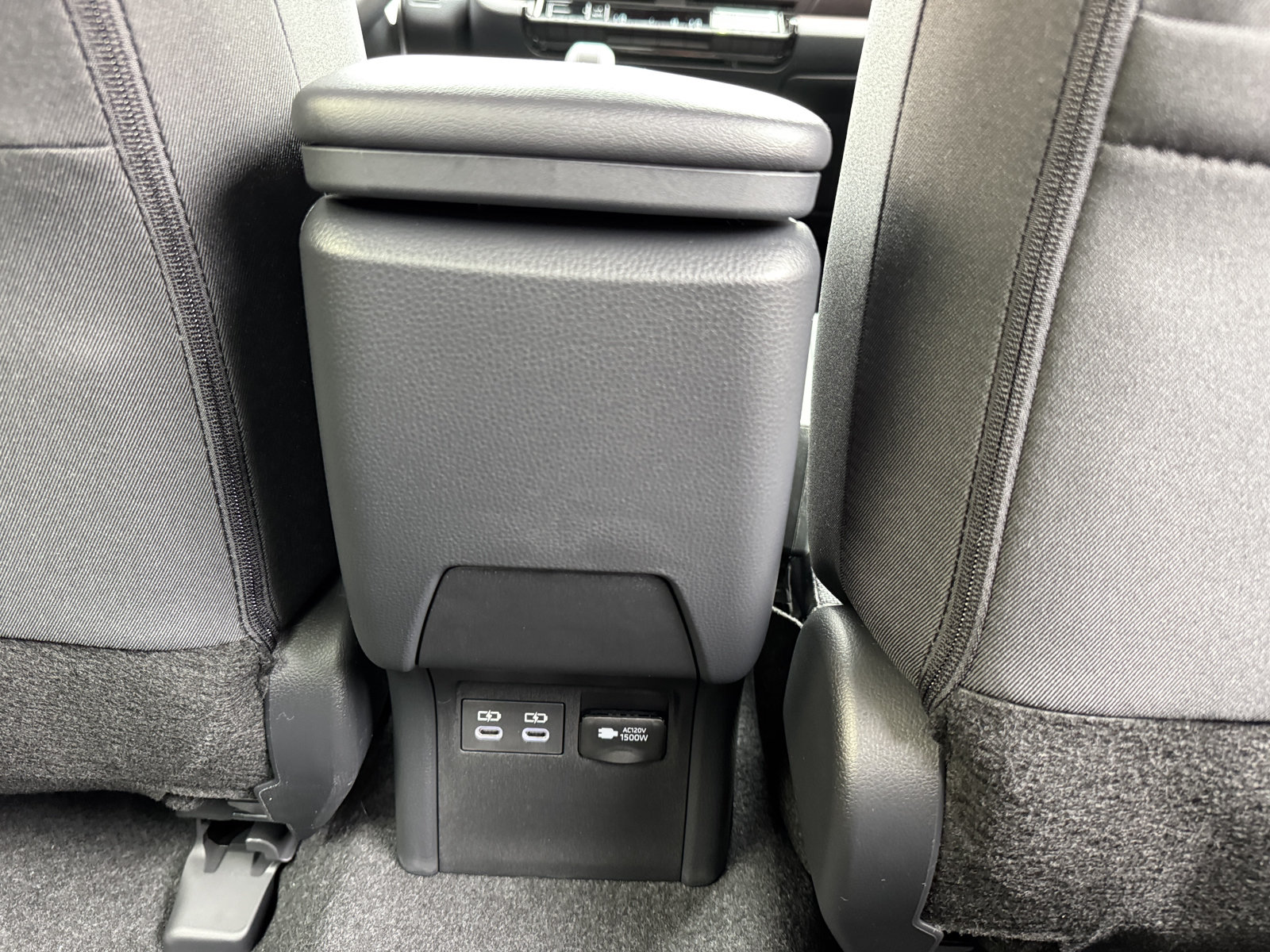 New 2027 Toyota Prius Plug-In Hybrid FWD image 7