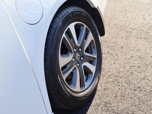 Used 2016 Honda Odyssey Touring Elite image 36