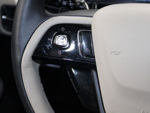 Used 2026 Lincoln Corsair Reserve image 22