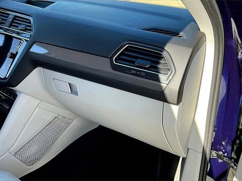 Used 2023 Volkswagen Tiguan SE image 16