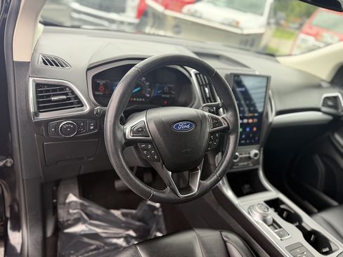 Certified 2022 Ford Edge Titanium AWD/4WD image 13