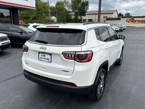 Used 2018 Jeep Compass Latitude w/ Popular Equipment Group FWD image 14