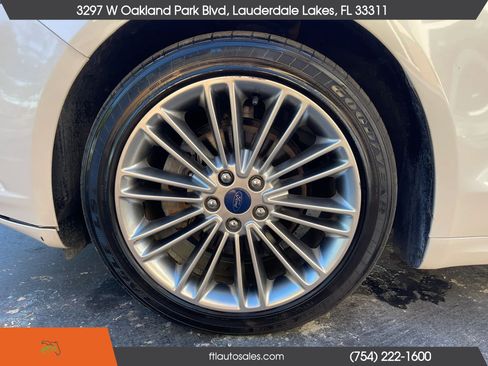 Used 2015 Ford Fusion SE w/ Equipment Group 202A AWD/4WD image 14