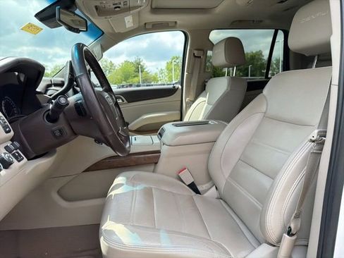 Used 2020 GMC Yukon Denali w/ Open Road Package AWD/4WD image 30