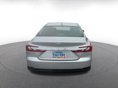 Used 2025 Toyota Camry LE image 11