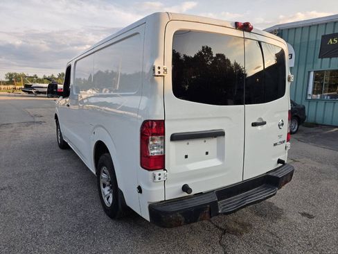 Used 2017 Nissan NV 2500 SV w/ Technology Package RWD image 12