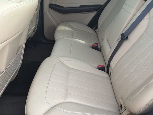Used 2017 Mercedes-Benz GLE 350 4MATIC image 33