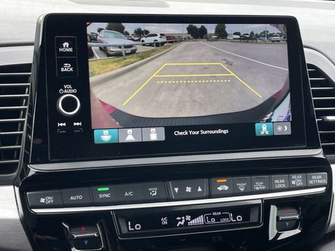 Used 2025 Honda Odyssey Sport-L image 18