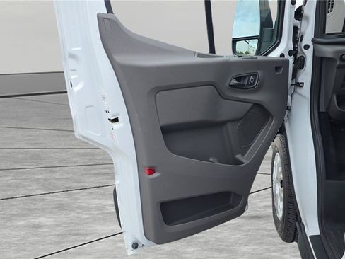 Used 2025 Ford Transit 350 XLT RWD image 12