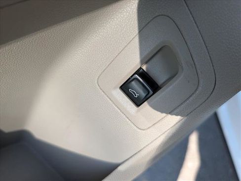 Used 2023 Volkswagen Atlas SE w/ Panoramic Sunroof Package FWD image 34