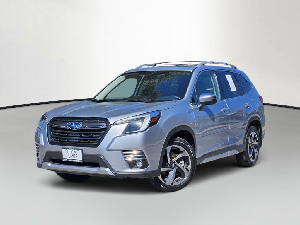 Used 2023 Subaru Forester Touring AWD/4WD image 3