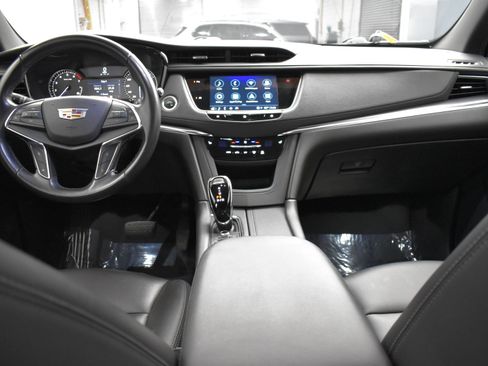 Used 2021 Cadillac XT5 Luxury AWD/4WD image 32