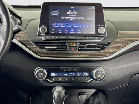 Used 2019 Nissan Altima 2.5 SL FWD image 10