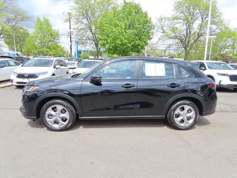 Used 2023 Honda HR-V LX image 3
