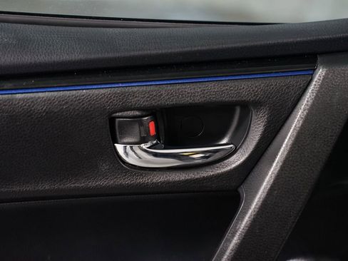 Used 2019 Toyota Corolla SE image 29