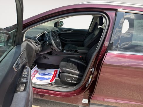 Used 2019 Ford Edge SEL w/ Equipment Group 201A AWD/4WD image 9