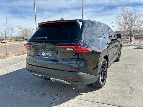 Used 2025 Toyota Grand Highlander AWD image 10