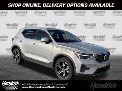 Used 2025 Volvo XC40 B5 Core