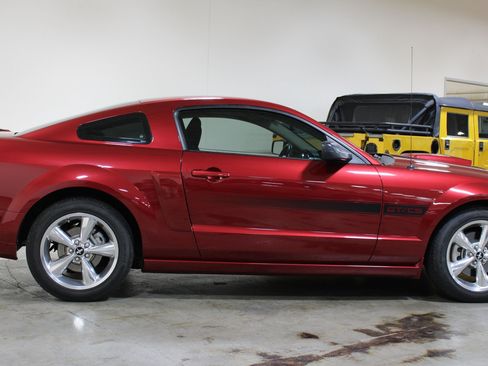 Used 2007 Ford Mustang GT RWD image 35