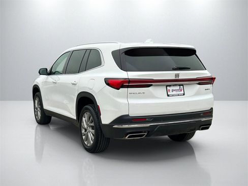 Used 2025 Buick Enclave Preferred image 7