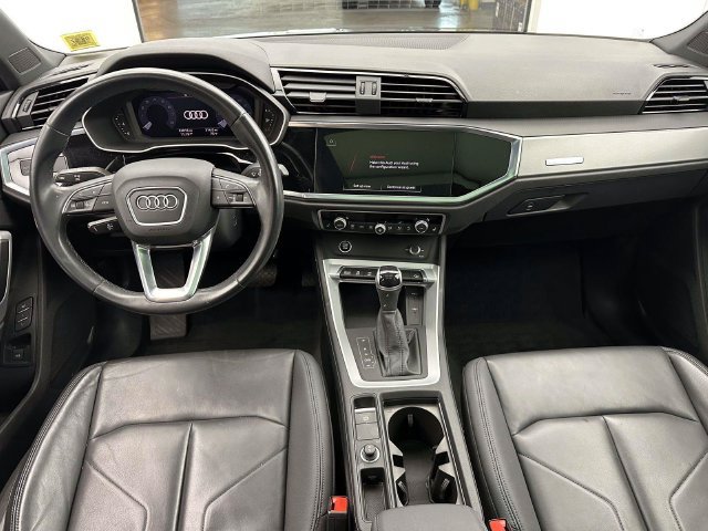 Used 2023 Audi Q3 2.0T Premium w/ Convenience Package AWD/4WD image 14