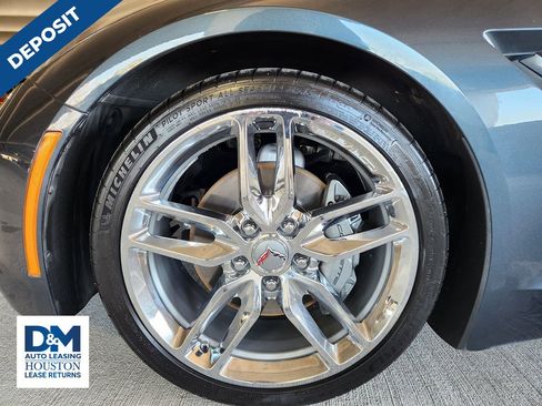 Used 2019 Chevrolet Corvette Stingray Coupe w/ 2LT Preferred Equipment Group image 18