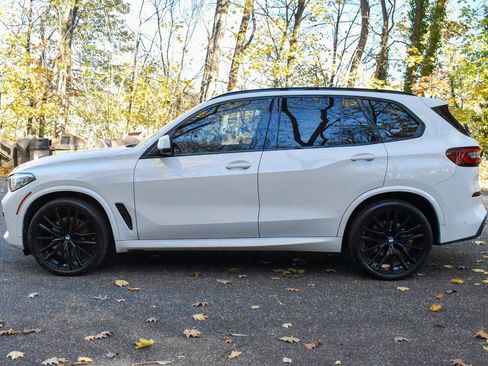 Used 2023 BMW X5 sDrive40i w/ M Sport Package image 5