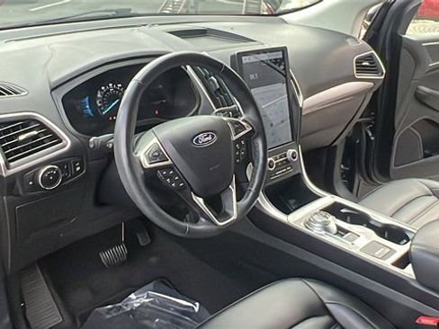 Certified 2024 Ford Edge SEL w/ Convenience Package image 16