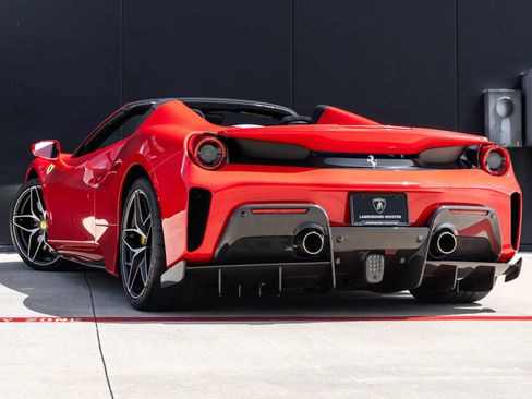 Used 2020 Ferrari 488 Pista Spider RWD image 7