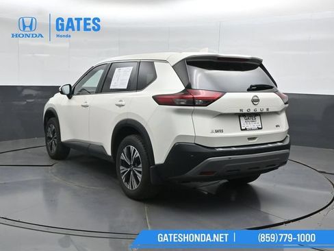 Used 2023 Nissan Rogue SV FWD image 8