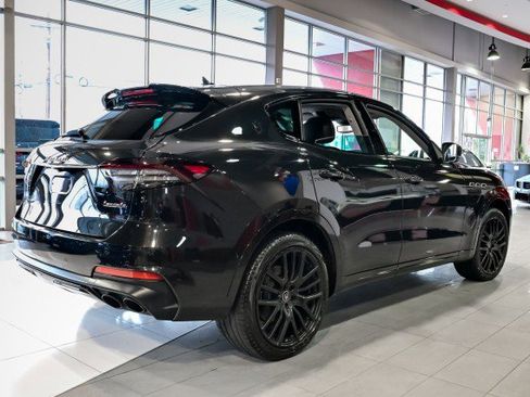 Used 2022 Maserati Levante Modena image 5