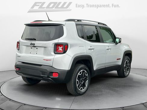 Used 2017 Jeep Renegade Trailhawk AWD/4WD image 9