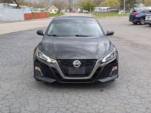 Used 2019 Nissan Altima 2.5 SR image 2