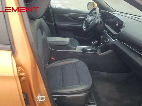 Used 2024 Buick Envista Preferred w/ Advanced Safety Package image 13