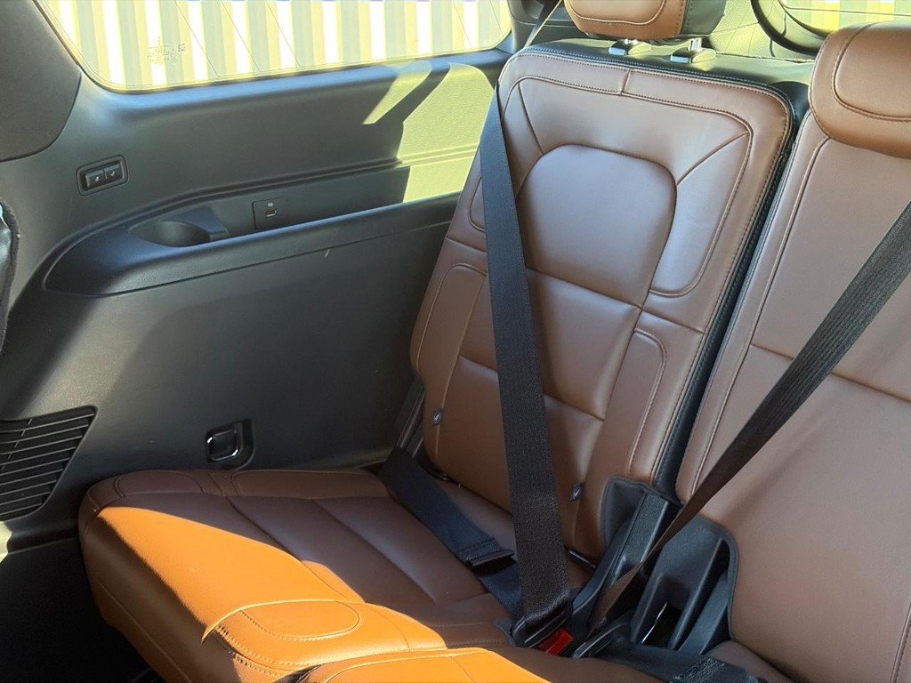 Used 2023 Lincoln Navigator Reserve AWD/4WD image 23