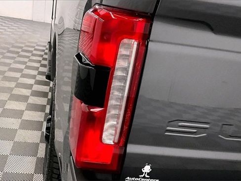 Used 2024 Ford F250 Lariat w/ Lariat Ultimate Package image 33