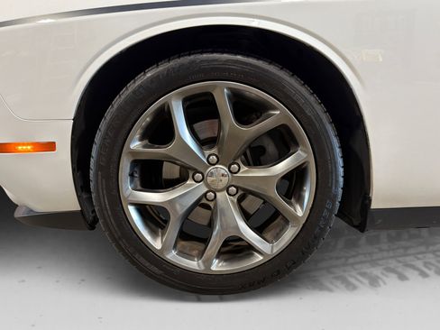 Used 2016 Dodge Challenger SXT Plus RWD image 44
