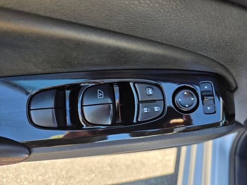 Used 2024 Nissan Altima 2.5 SR FWD image 23