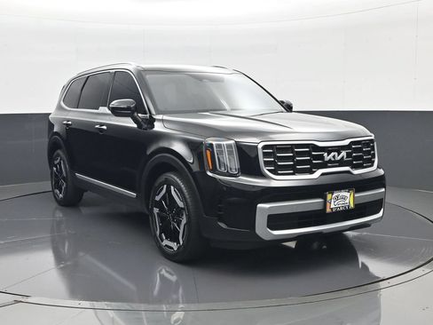 Used 2023 Kia Telluride S w/ S Sunroof Package FWD image 4