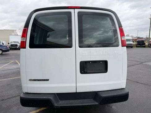 Used 2019 Chevrolet Express 2500 image 4