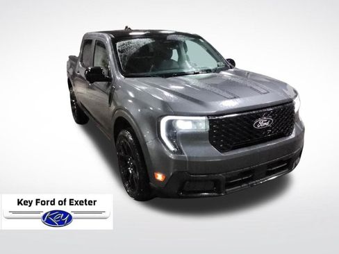 Certified 2025 Ford Maverick Lariat w/ Black Appearance Package AWD/4WD image 3