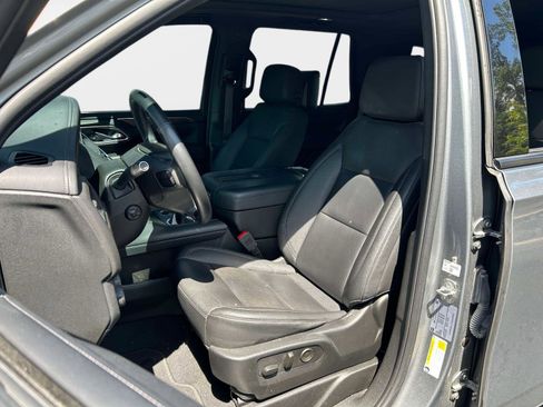 Used 2023 Chevrolet Tahoe Z71 w/ Luxury Package AWD/4WD image 14
