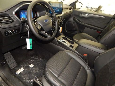 Used 2025 Ford Escape SE image 14