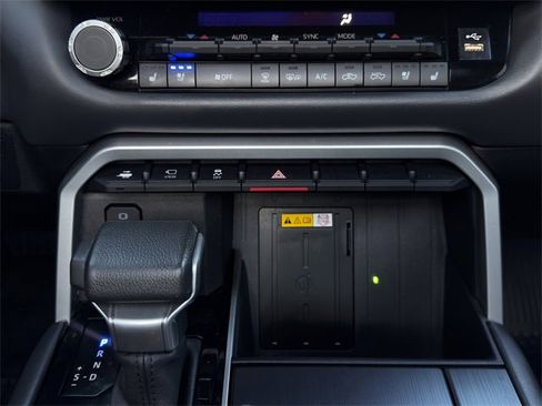 Used 2024 Toyota Tundra Platinum image 20