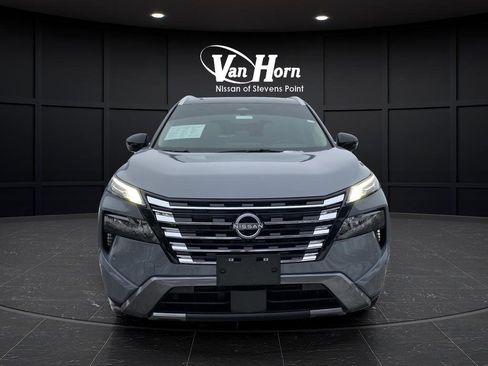 Used 2025 Nissan Rogue SL w/ SL Premium Package image 12