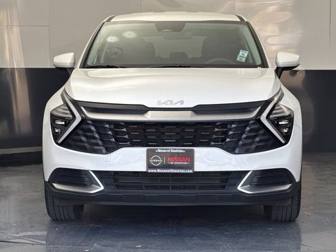 Used 2024 Kia Sportage LX image 8